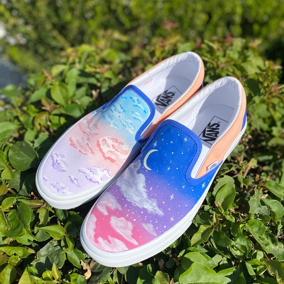 Custom vans - Picture 6 of 12